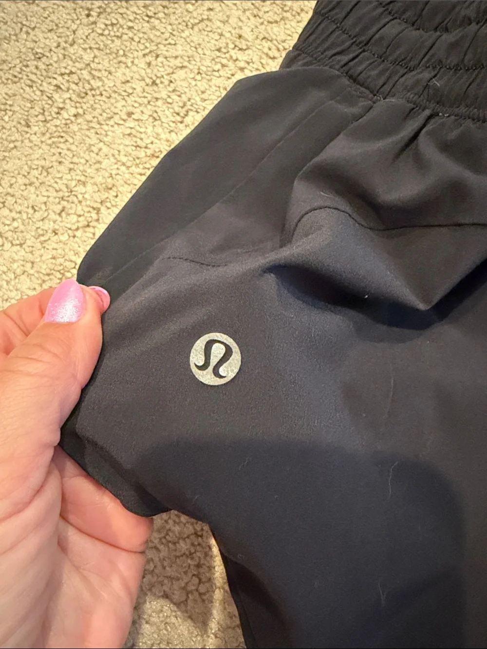 Lululemon Women’s Gray and black reversible Athletic Shorts with Drawstring Sz 0
